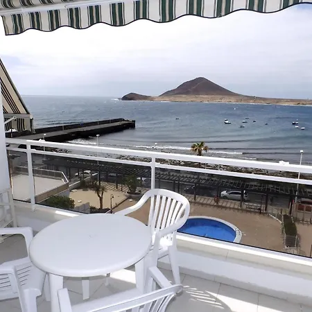 Apartment Geraeumige Mit Balkon Und Meerblick *
