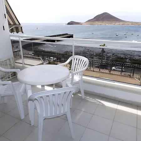Geraeumige Mit Balkon Und Meerblick *